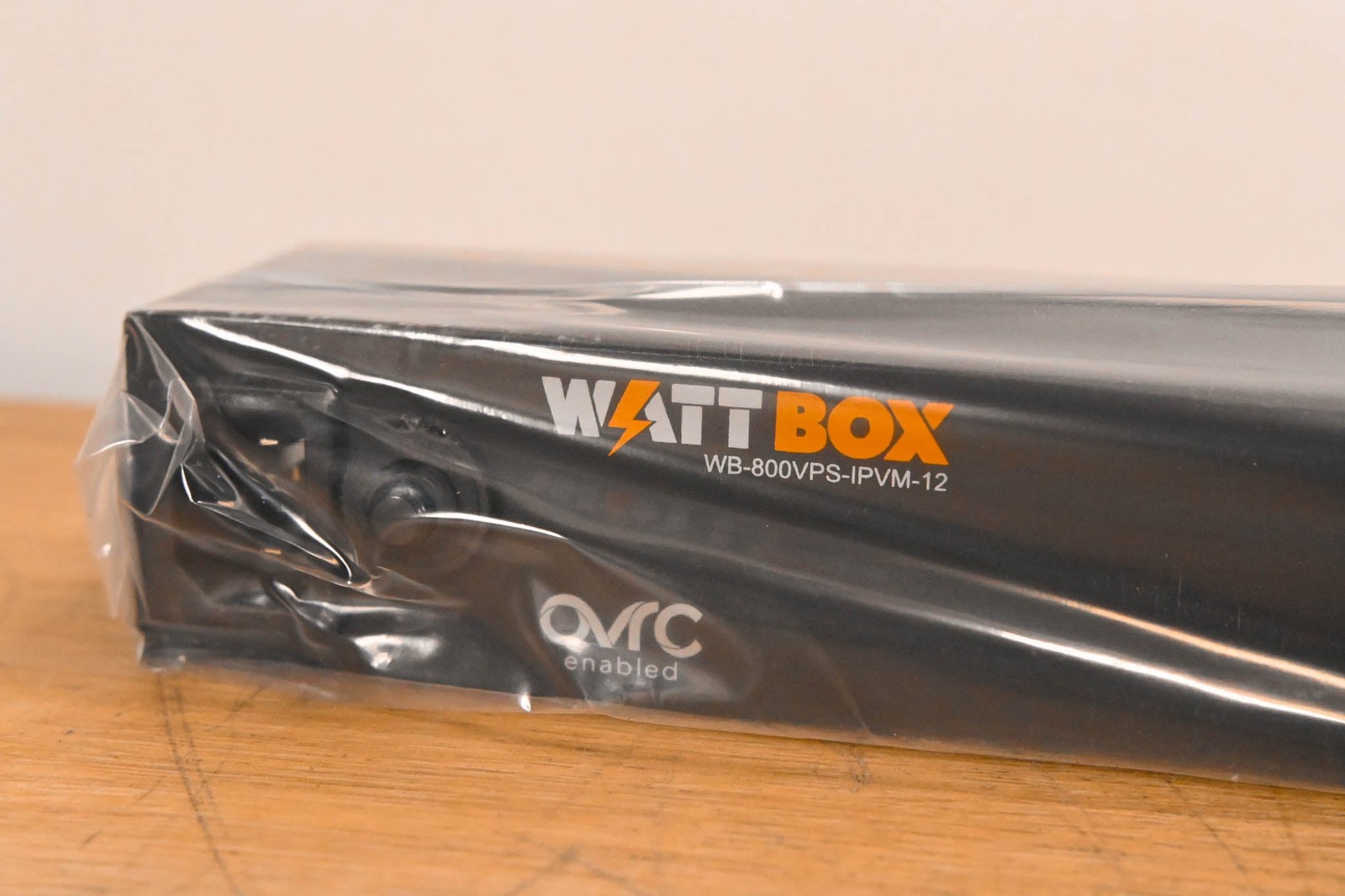 WattBox WB-800VPS-IPVM-12 Vertical IP Power Conditioner (12 Outlets) CG01UH7