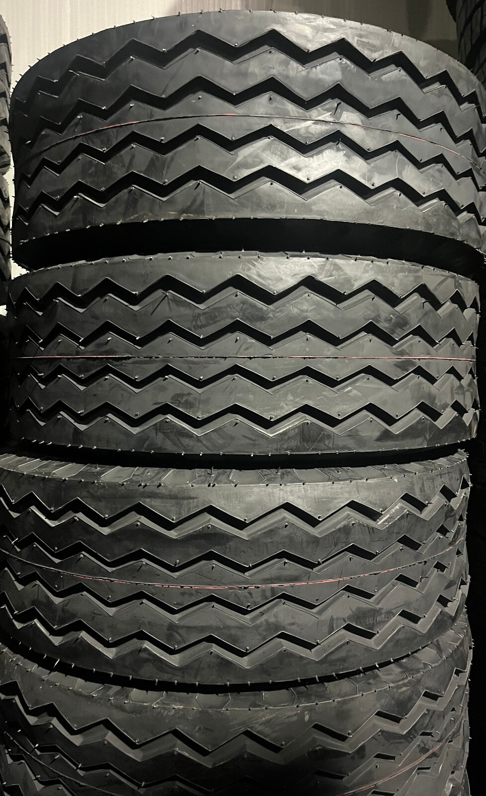 11L-16 12 PLY Road Crew F3 BACKHOE FRONT TIRE 11Lx16, Backhoe HEAVY DUTY 11 16