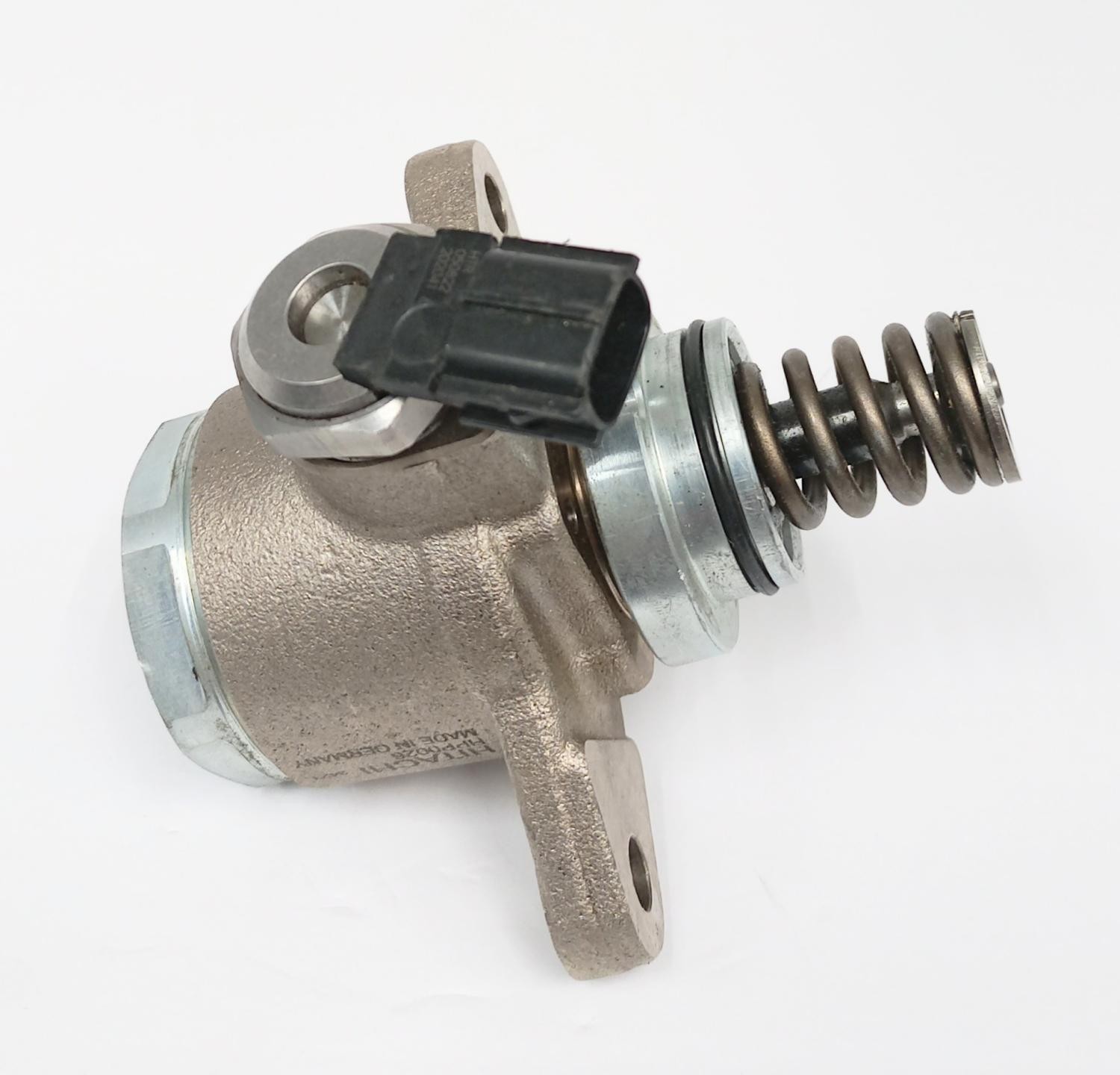 Hitachi HPP0026 Direct Injection High Pressure Fuel Pump for Infiniti 5.6L 11-18