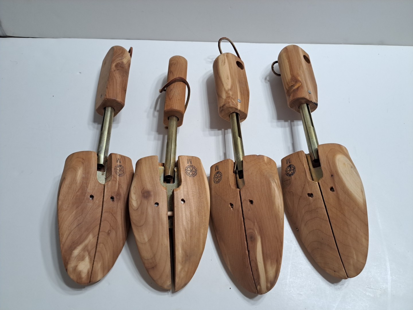 Lot Of 4 Eddie Bauer Aromatic Cedar Shoe Keepers Rochester Shoe Tree Co. Size M