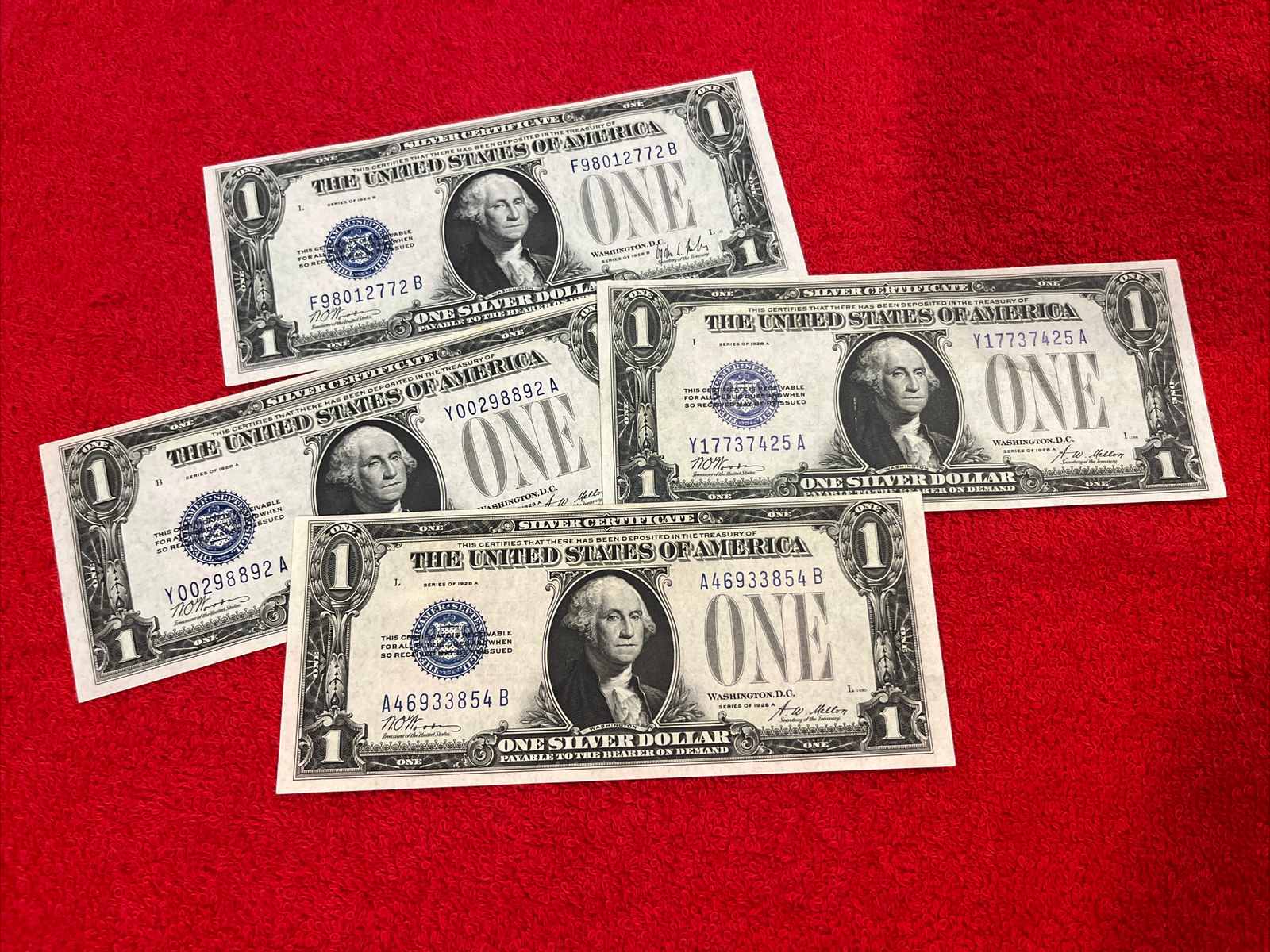 1928 One Dollar Bill • Uncirculated UNC $1 Note • Funny Back • Buying 1 Bill
