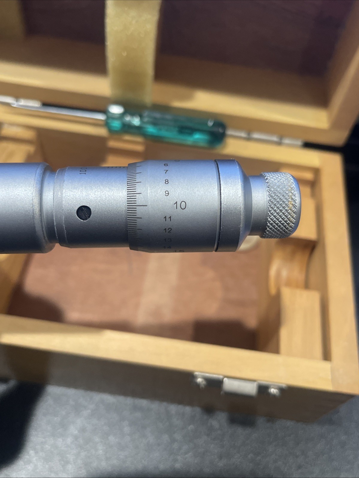 SPI 10-741-7 Mechanical 3-Point Hole Micrometer: 1.6" to 2" Range