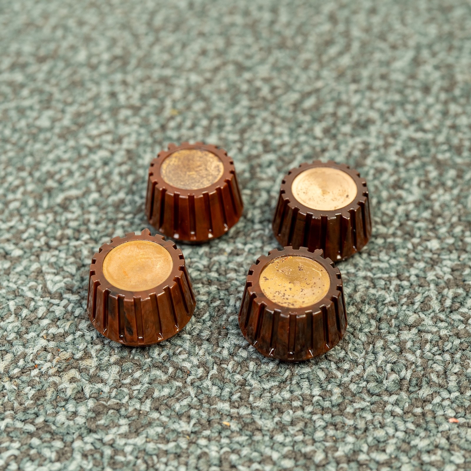 Midcentury Original PHILCO Radio Knobs 4pc 1940s-50s Bakelite 1/4" D Shaft