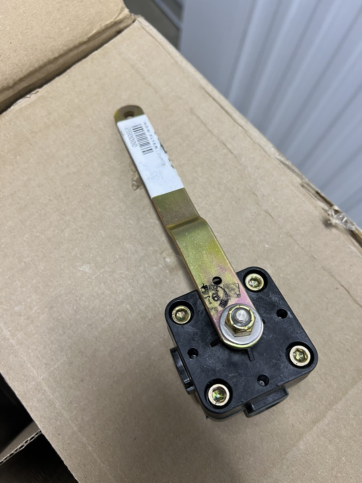 BARKSDALE HEIGHT CONTROL LEVELING VALVE 52321 SERIES TRUCK, TRAILER, BUS 6" ARM