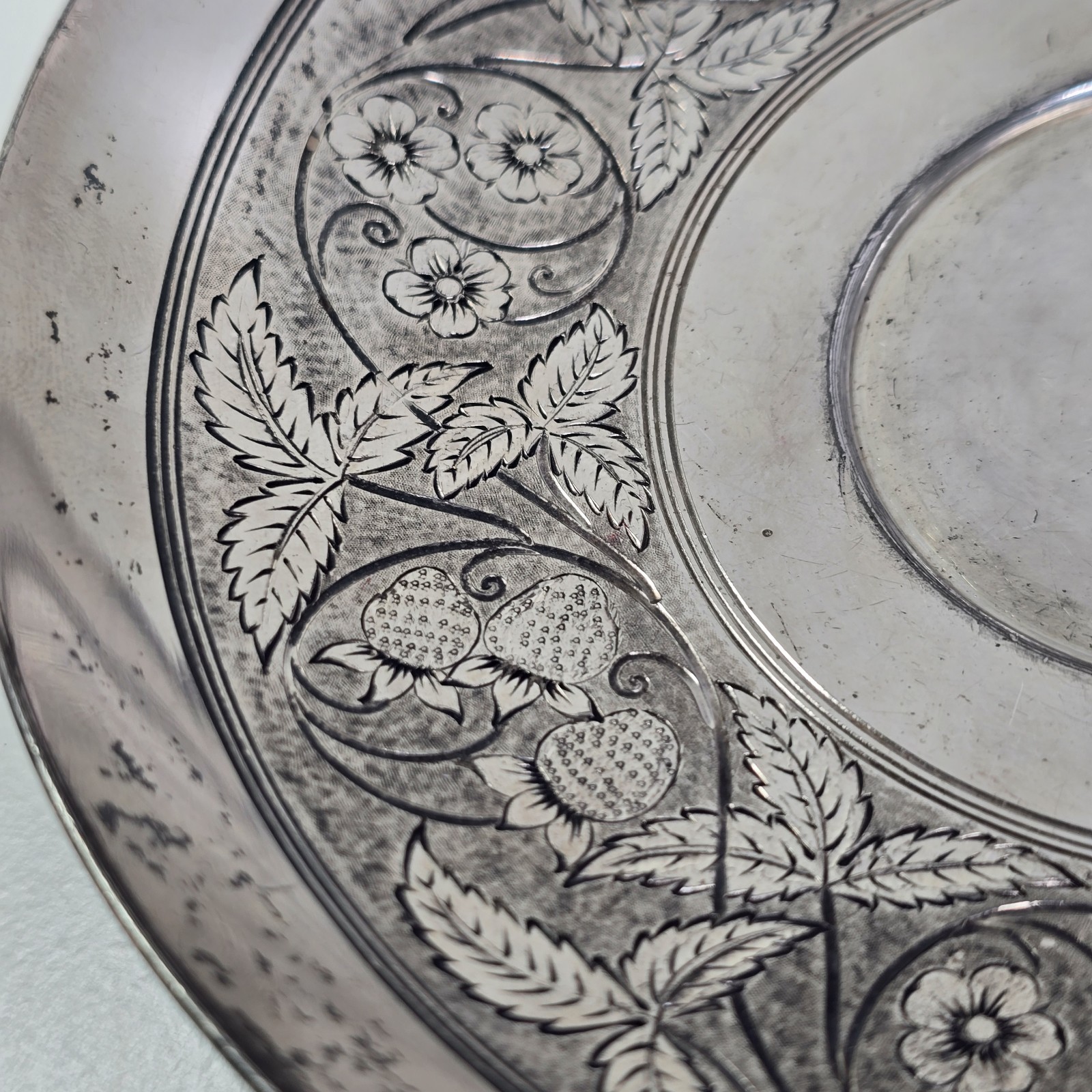 Antique James W. Tufts Boston Quadruple Plate #1341 Strawberry Bowl Victorian