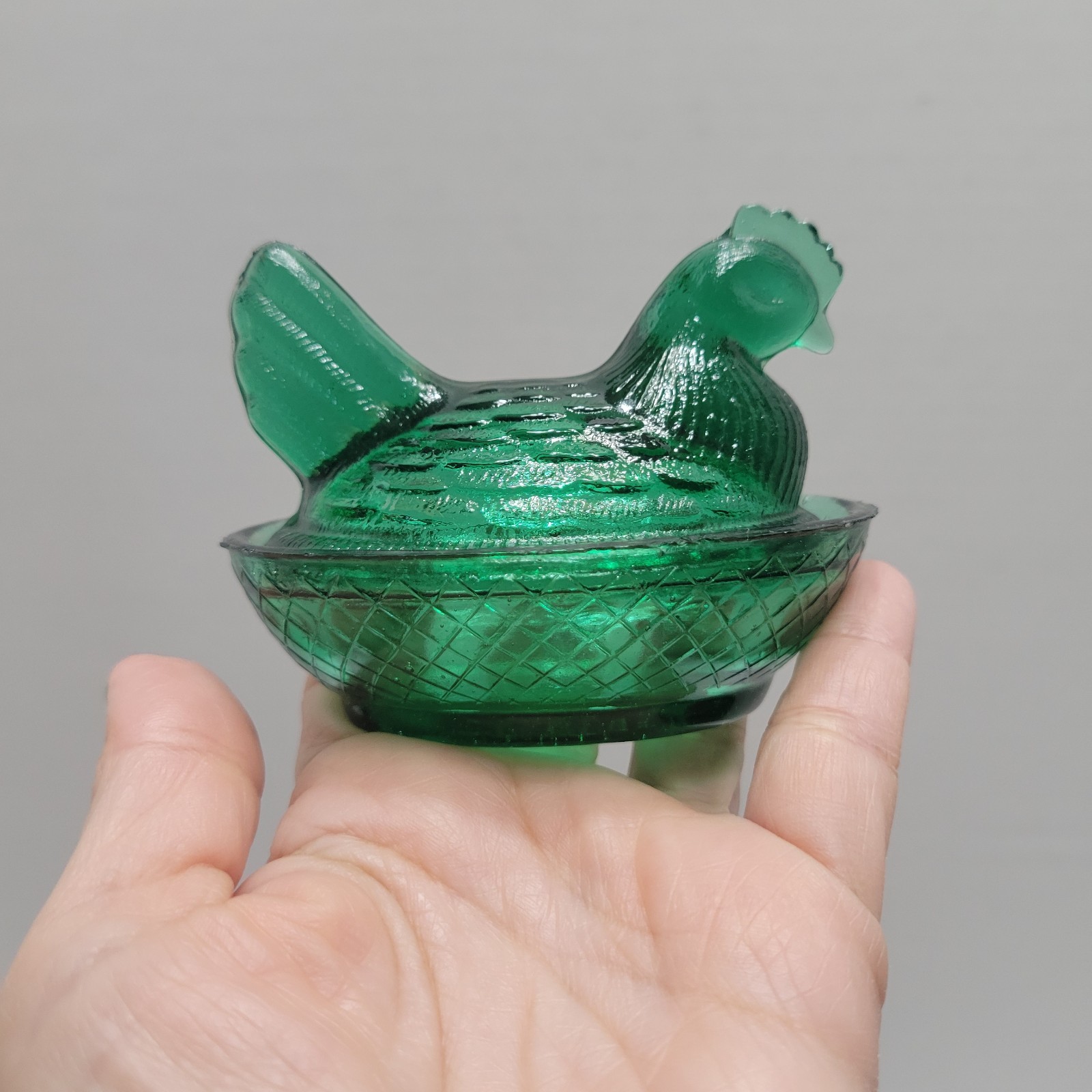 Vintage Green Glass Mini Hen On A Nest Salt Cellar Made In Taiwan 3.5" Chicken