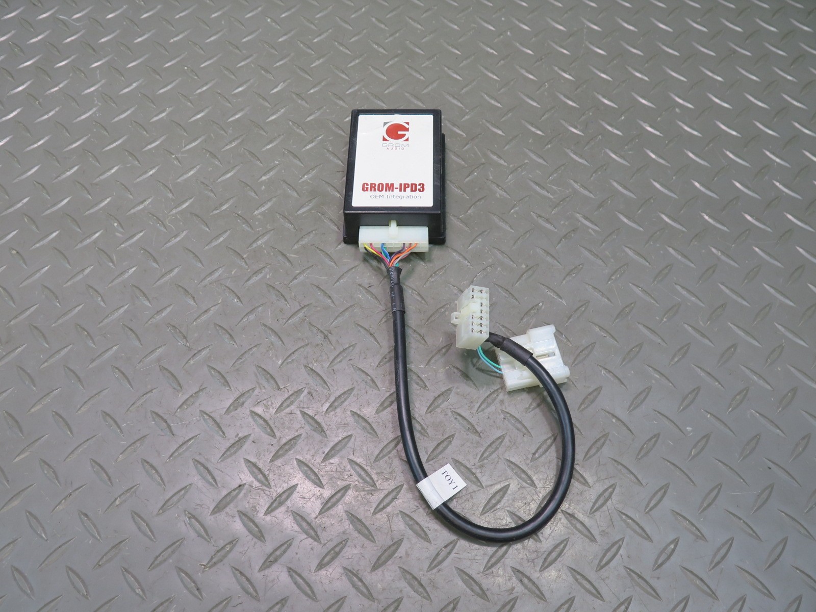 GROM-IPD3 IPOD V3 ADAPTER CAR AUDIO INTEGRATION W CABLE