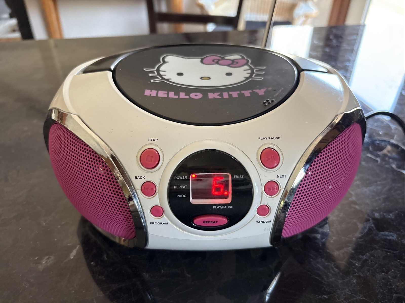 Hello Kitty CD Player Boombox AM/FM Radio KT2026MBY 2013 -Tested Works