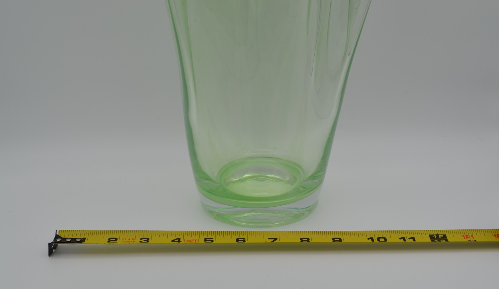 Mid-Century Italian Fazzoletto Green Murano Glass Vase