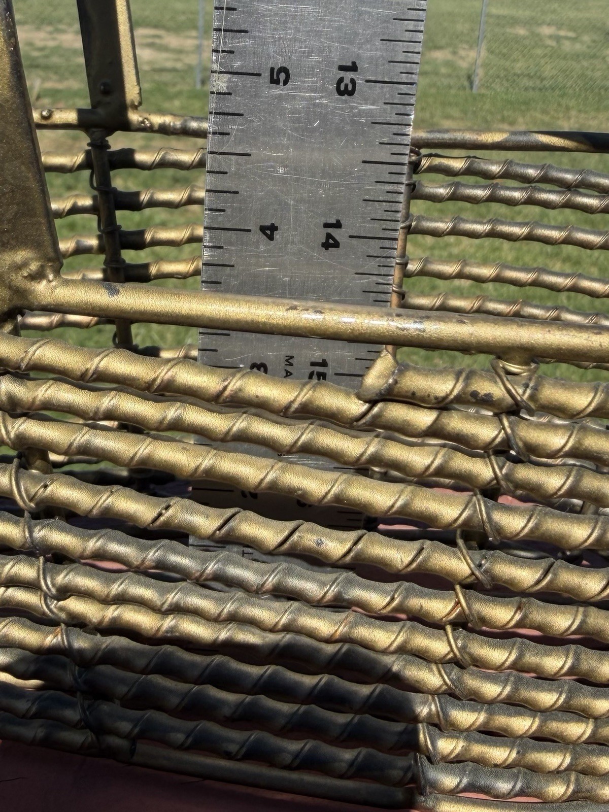 French Brass Finish Metal Twisted Or Rope Texture Wine Bottle Caddy 10.5”L