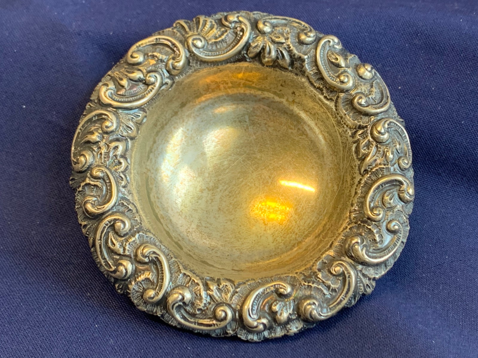 Antique Sterling Silver Condiment Dish Master Salt Cellar 38.9g Floral Repousse