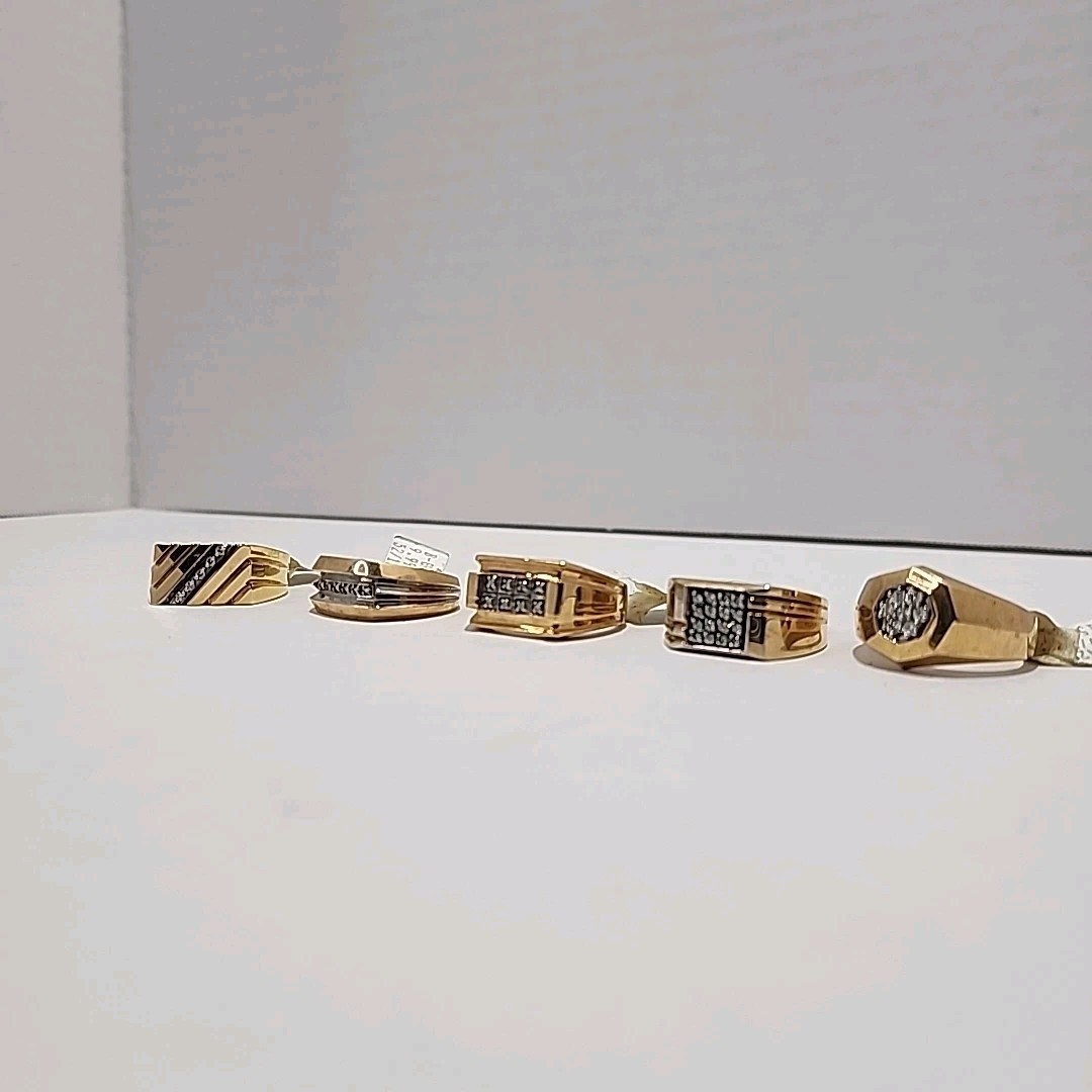 Lot Of 20 Brass Jewelry Rings Mixed Sex And Size Unbranded