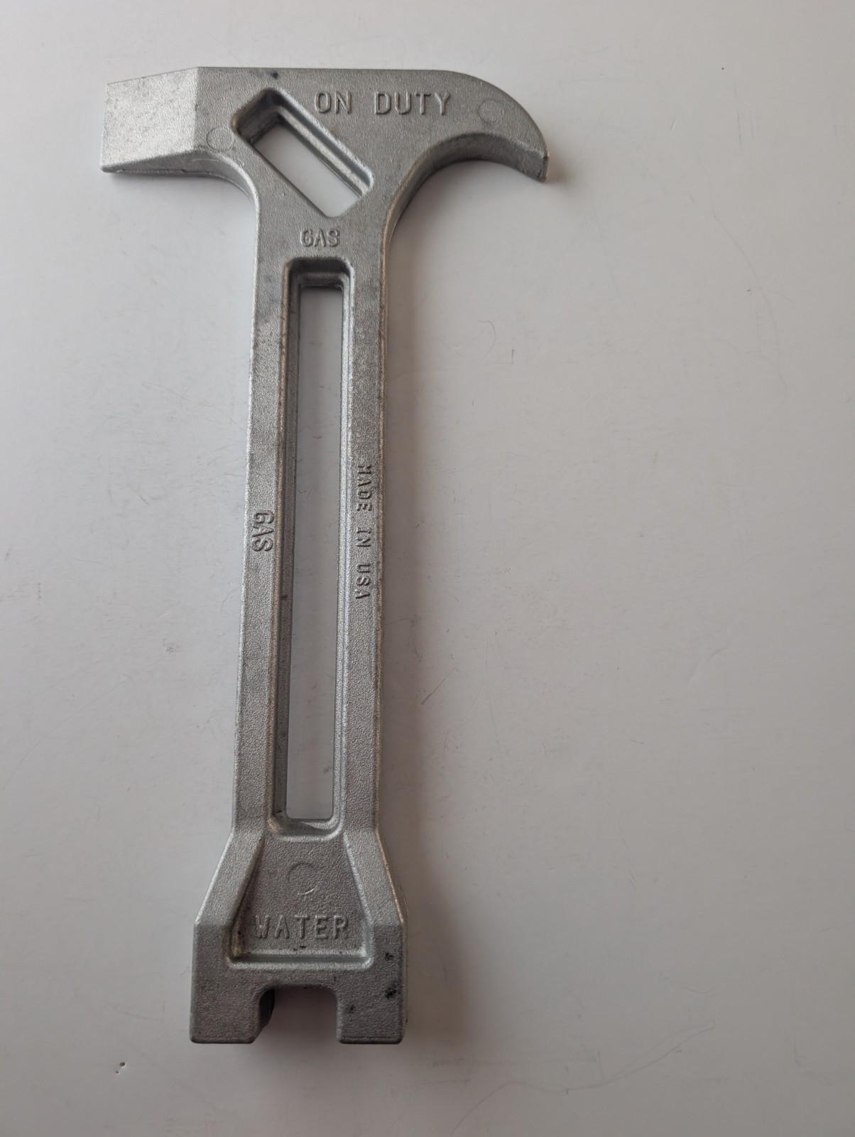 UTILITIES WRENCH / TOOL GAS & WATER SHUT OFF / ON ~ U.S.A ~ ON DUTY 4 In 1