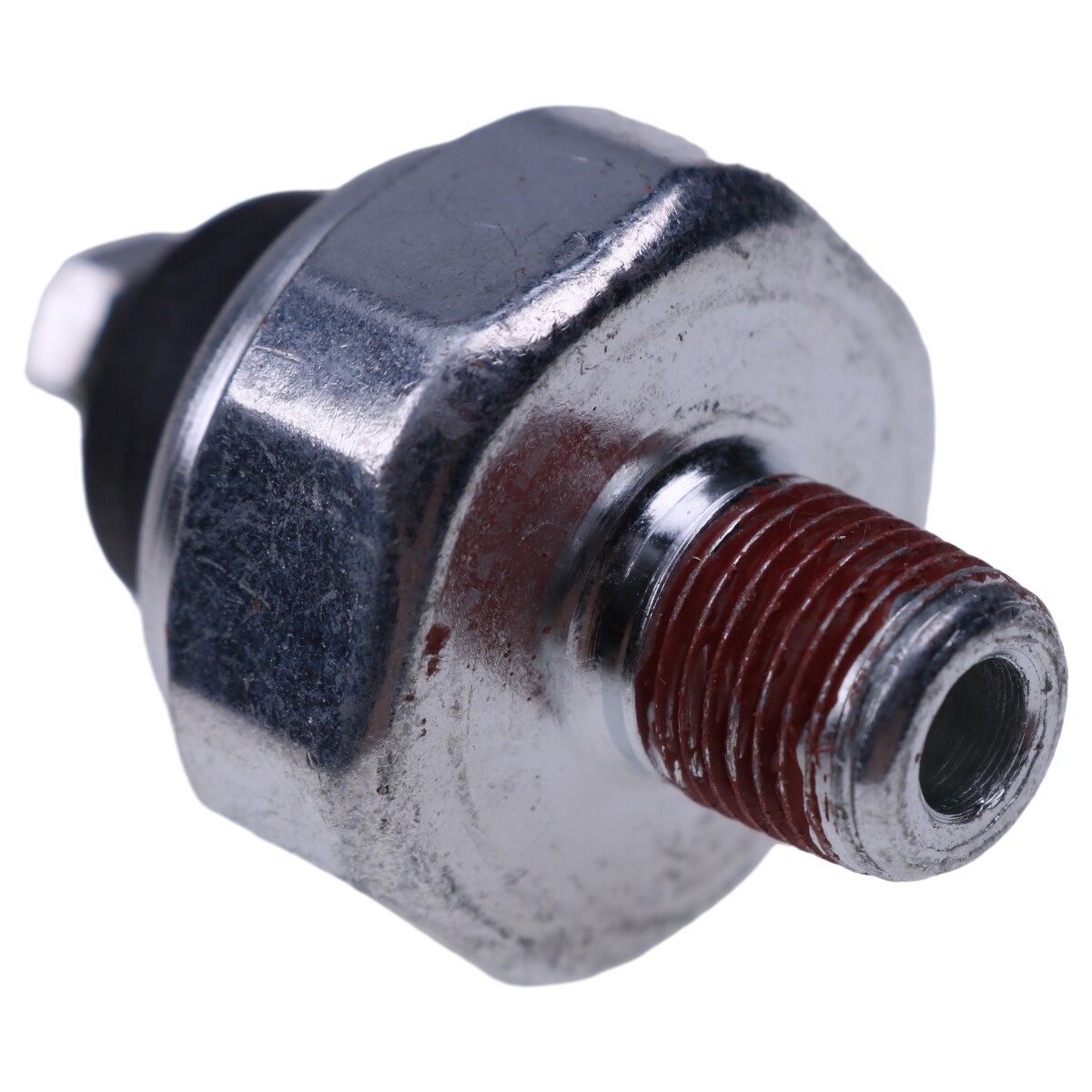 Oil Pressure Switch 15841-39010 For Kubota Engine D1105 D1305 D1403 D1503 D1703