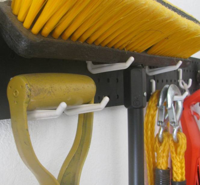 80 Assorted Locking White Peg Board Hooks fits 1/4" Pegboard