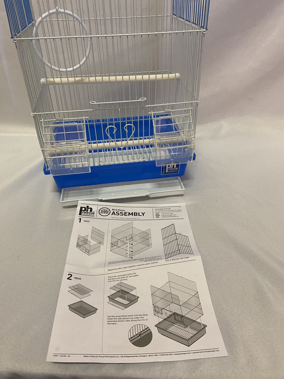 Prevue Pet Products Flat Top Economy Small Bird Cage Small Blue Plastic Base