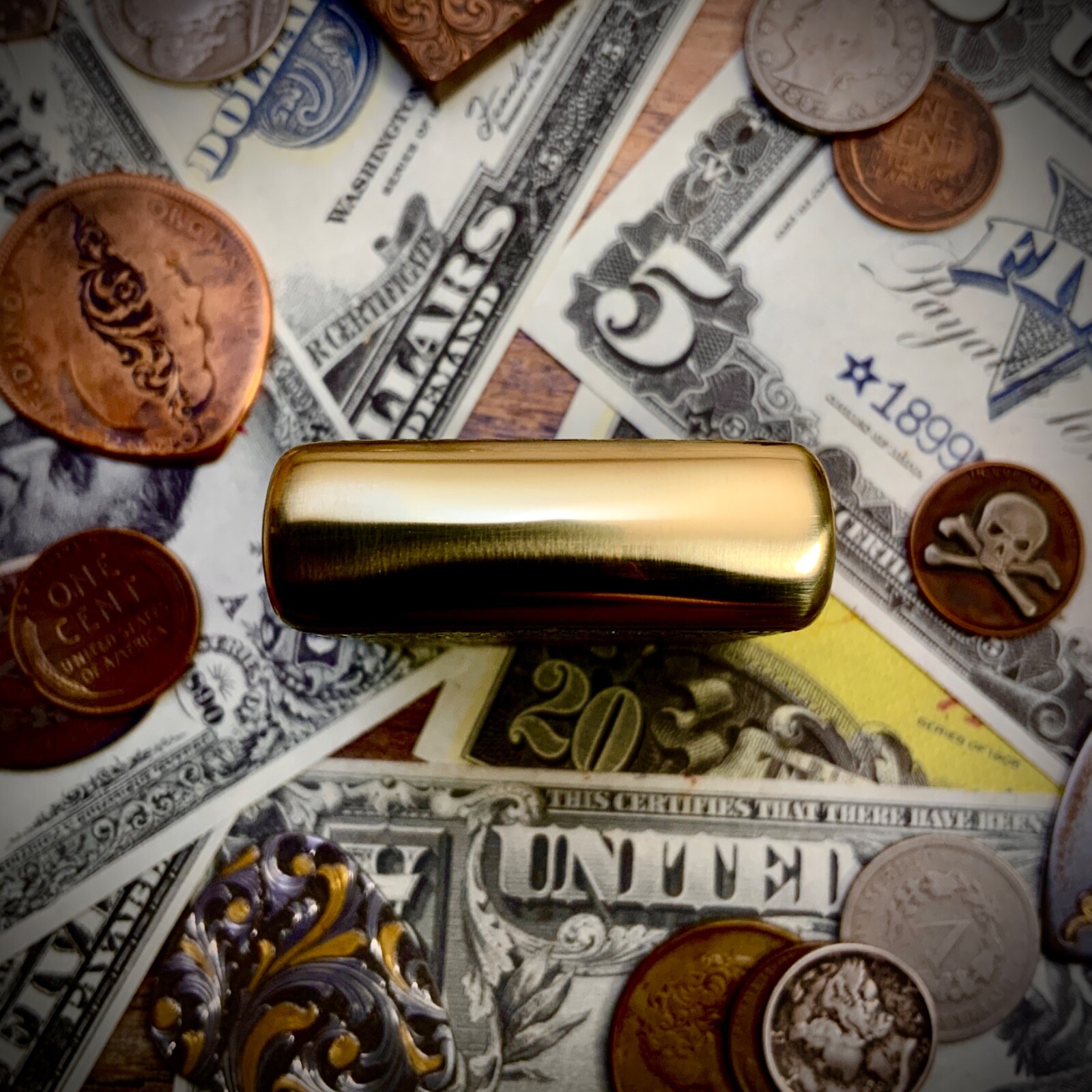 Zippo “Britannia” Bullion Coin Themed Engraved Brass Armor Cigarette Lighter