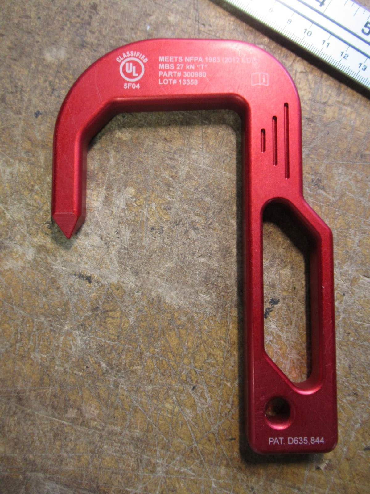 CMC RESCUE FLASH HOOK FIREFIGHTER MADE IS USA BAIL OUT CROSBY EGRESS ESCAPE