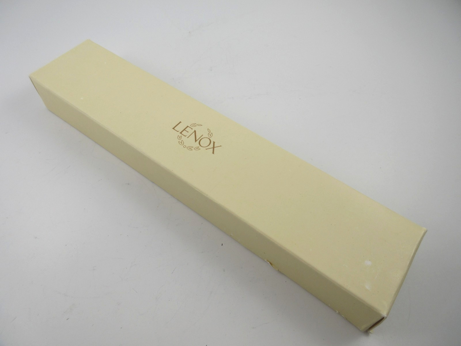 Kirk Stieff WILLIAMSBURG ROYAL SHELL 5 Piece Place Setting Stainless Flatware