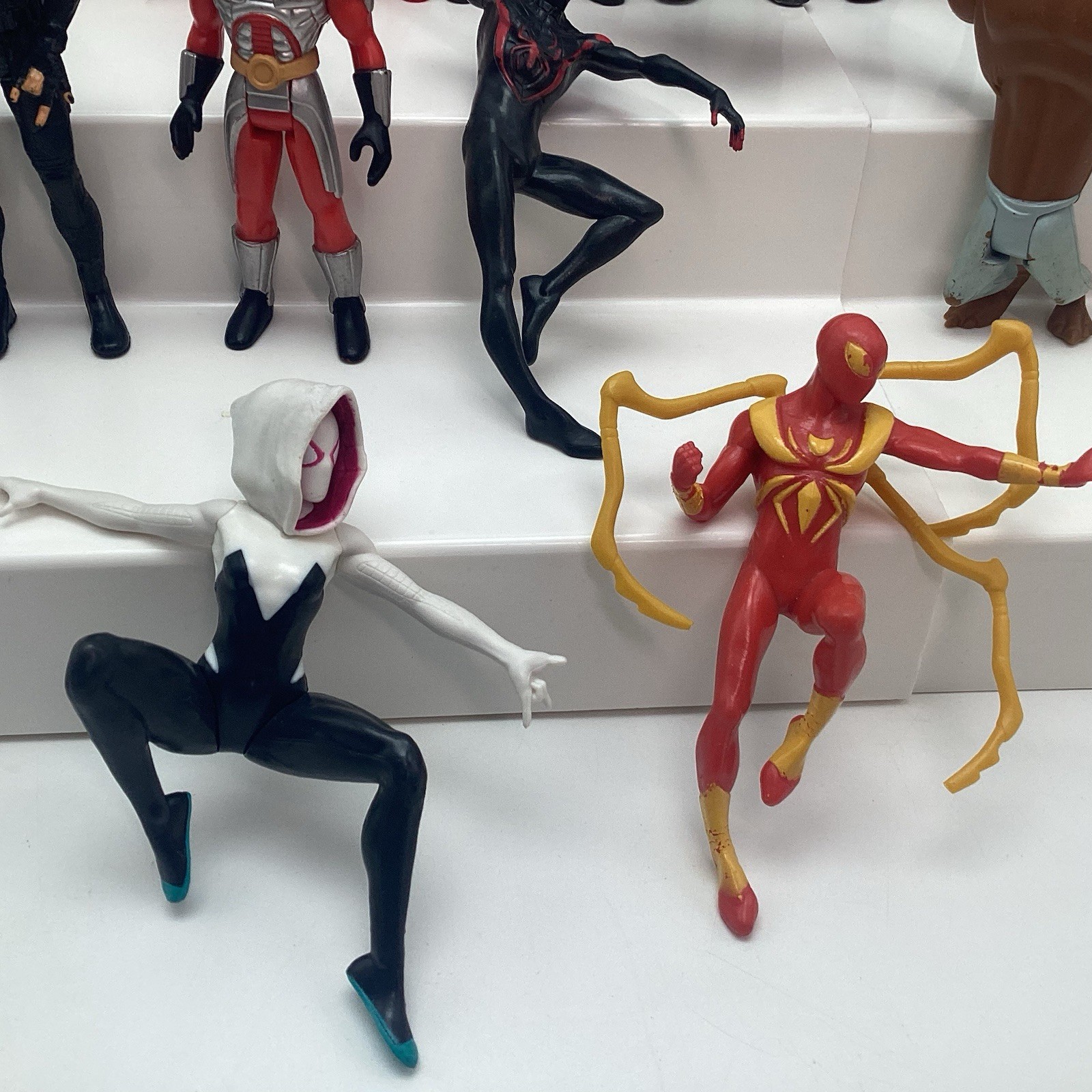 Marvel Super Heroes Figures Lot Kenner Robin Batman Spider-Man Dr Strange Sersi