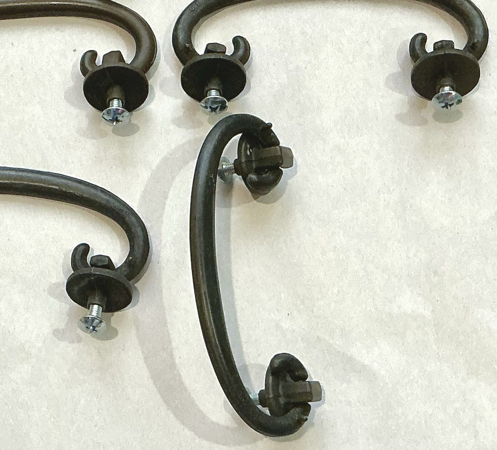 Vtg Lot/20 Bronze Drop Bail Handle Drawer Pulls MCM 3.125”C-C 4”L Hefty Stylish