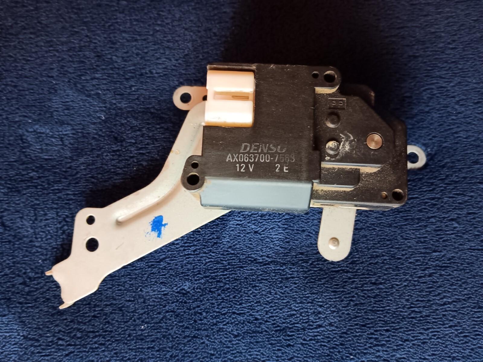 01-04 Toyota Tacoma HVAC Heat Air Blend Door Actuator Servo Motor AX063700-7563