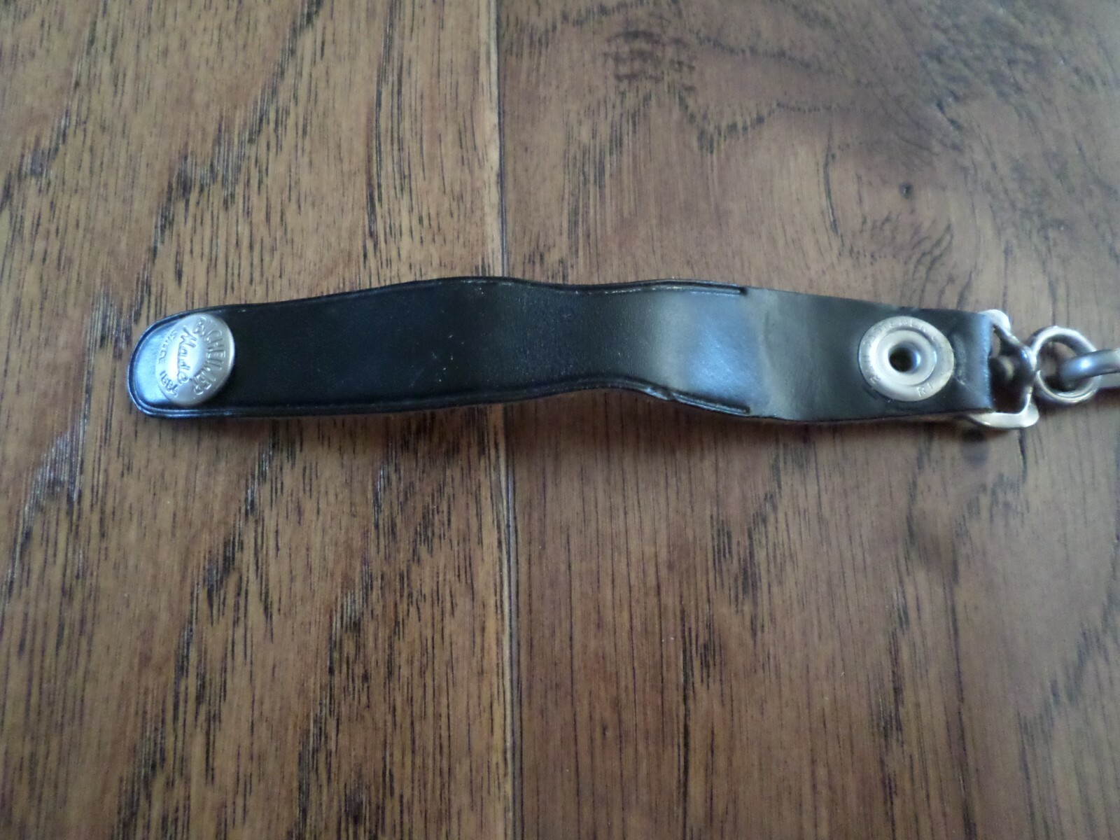 VINTAGE U.S NAVY BLACK LEATHER BELT KEEPER KEY CHAIN RING USA MADE BUCHEIMER