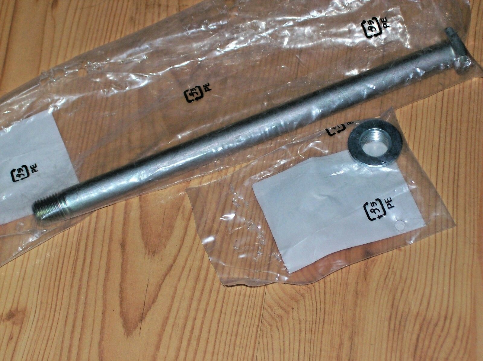 HONDA CRF150R CRF150RB CRF150 REAR ARM SWINGARM PIVOT BOLT & NUT 07-25