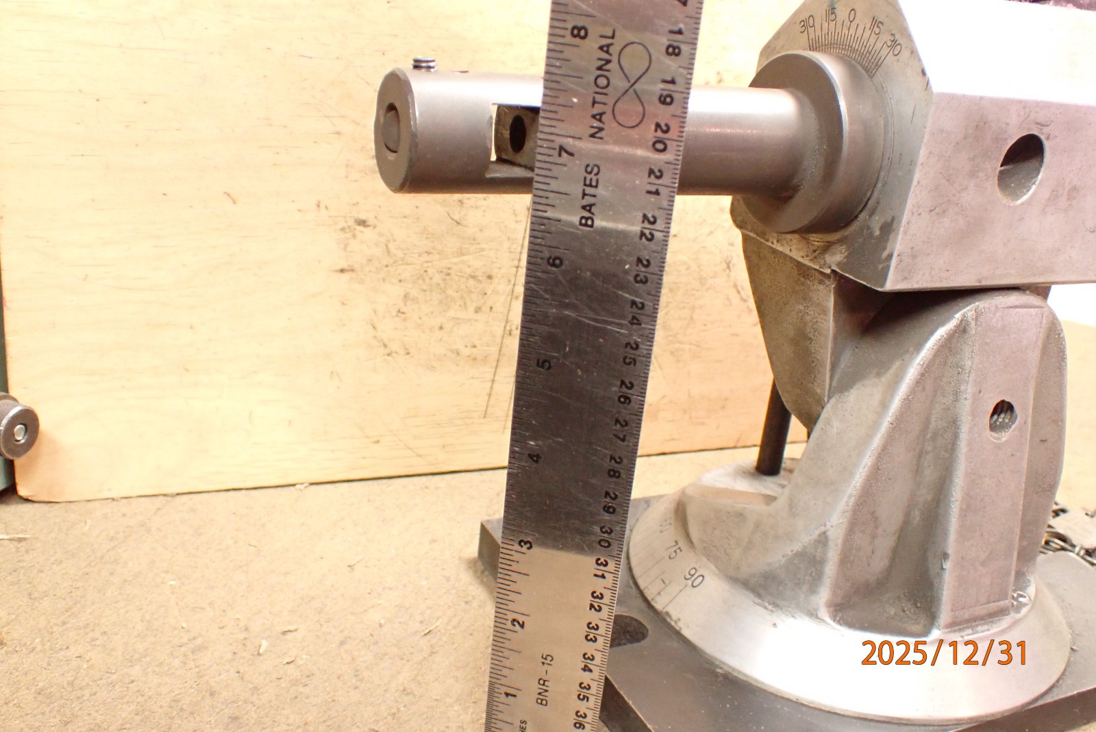 SOME SORT OF GRINDING SPIN INDEX FIXTURE POSSIBLE METAL LATHE BIT SHARPENER
