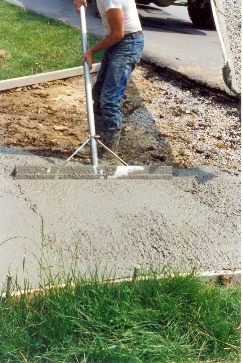 SCRUTE Screed and Floating Concrete Grade Tool...