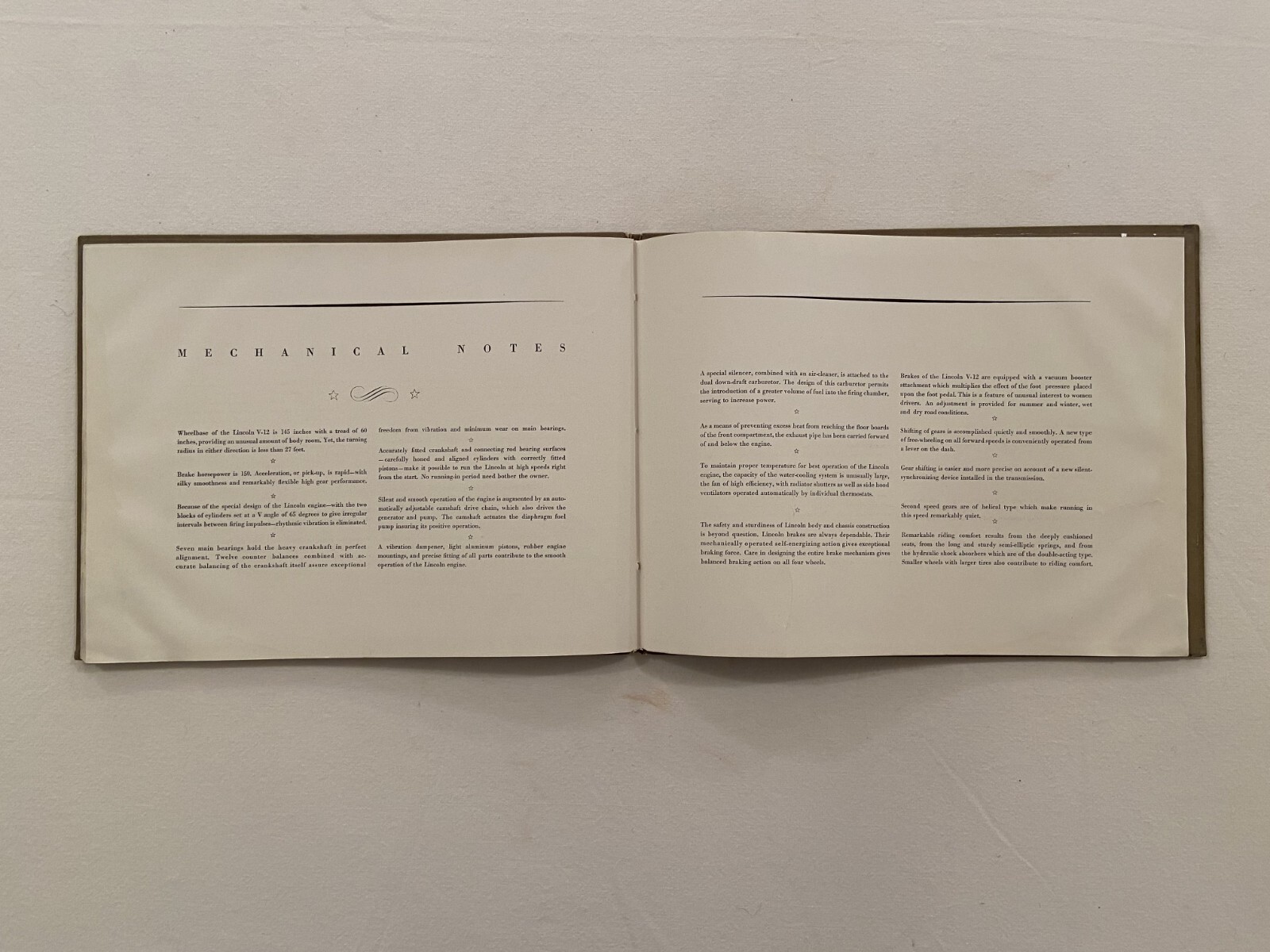 CA 1931 LINCOLN TWELVE CYLINDER MOTOR CARS HARDBOUND ORIGINAL FULL-COLOR CATALOG