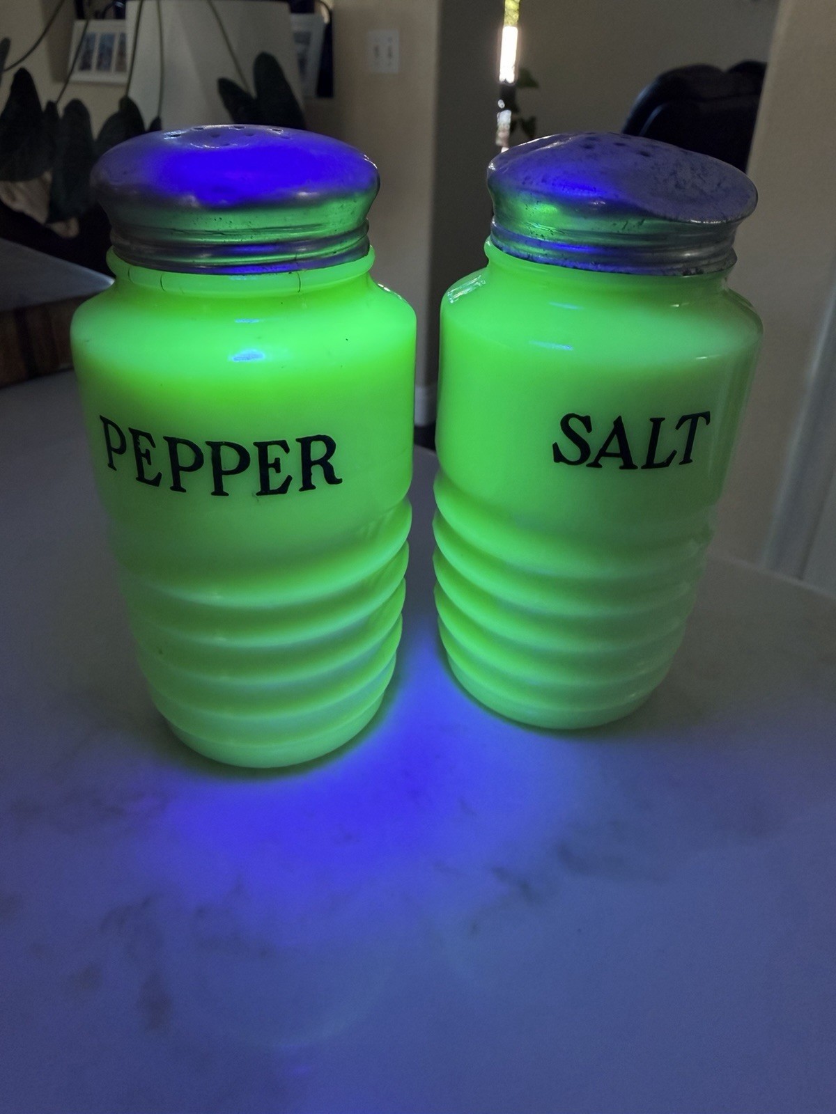 Jeannette Jadeite Beehive Salt & Pepper Shakers 1930's Uranium Glass