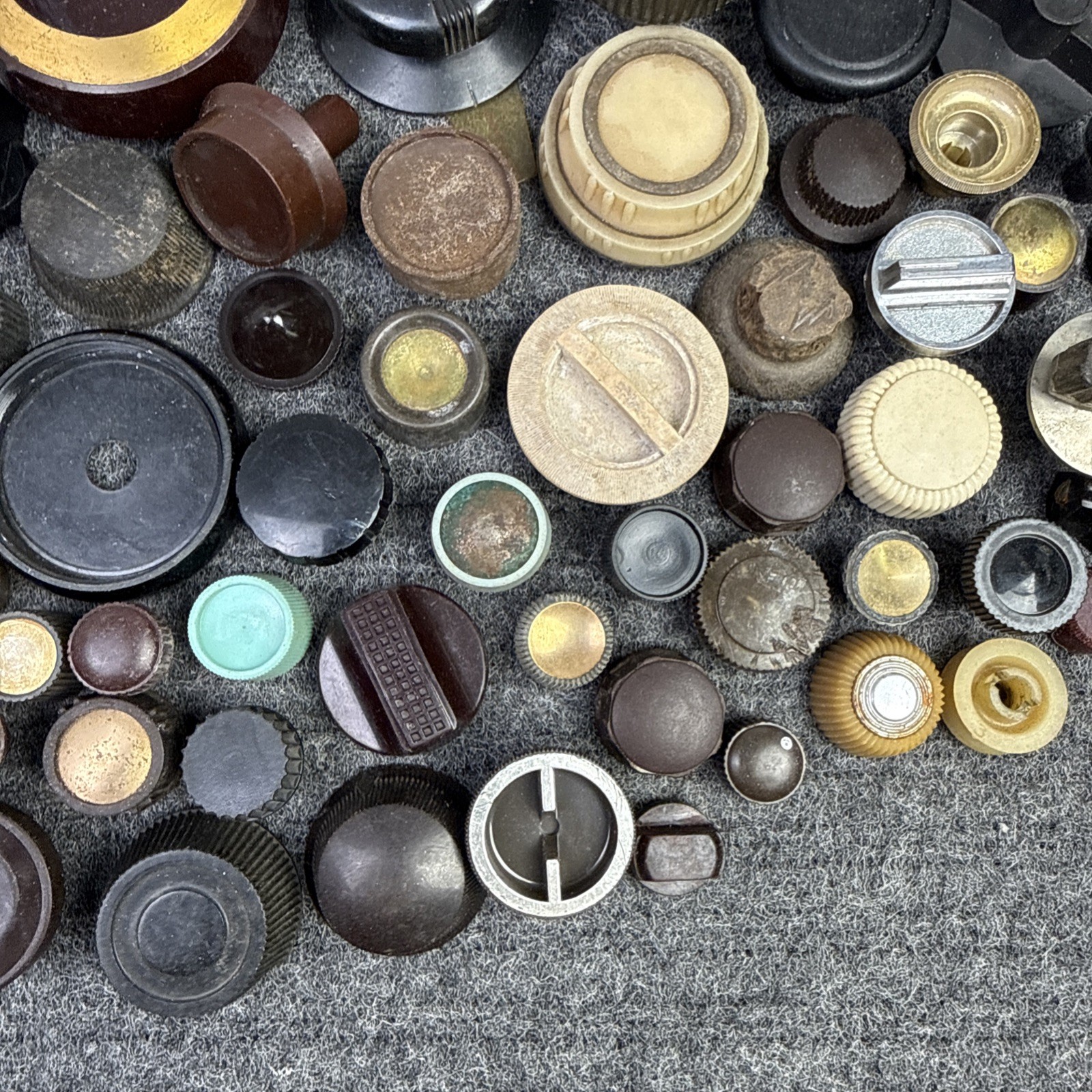 50+ Vintage Radio / TV / Equipment Knobs Used Midcentury Plastic Bakelite LOT
