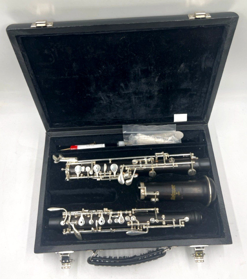 Selmer Oboe 122F in Grenadilla Wood U.S.A. (EL1115905)