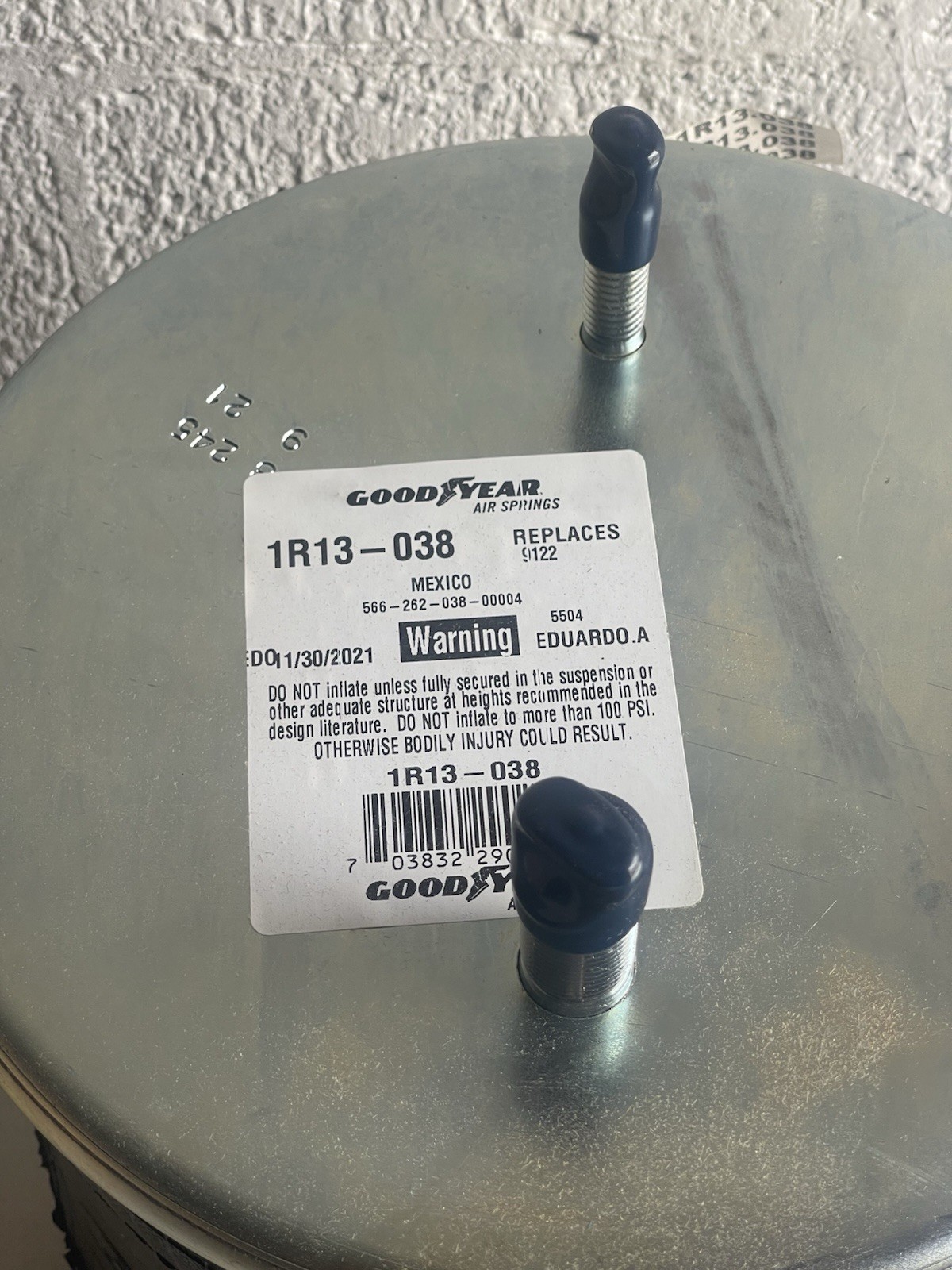 AIR SPRING BAG - REPLACES FIRESTONE W01-358-9122 GOODYEAR OEM 1R13-038