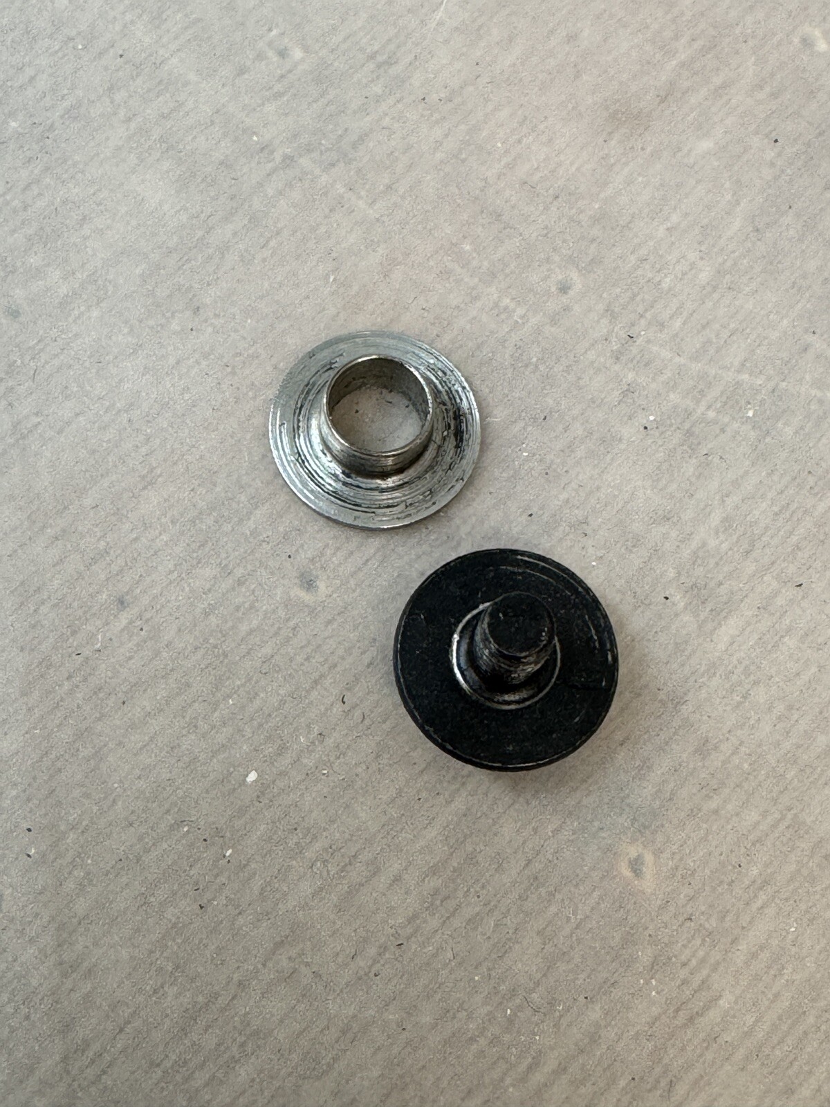 Safariland SLS Hood Pivot Screw and Washer-FREE SHIPPING TODAY!