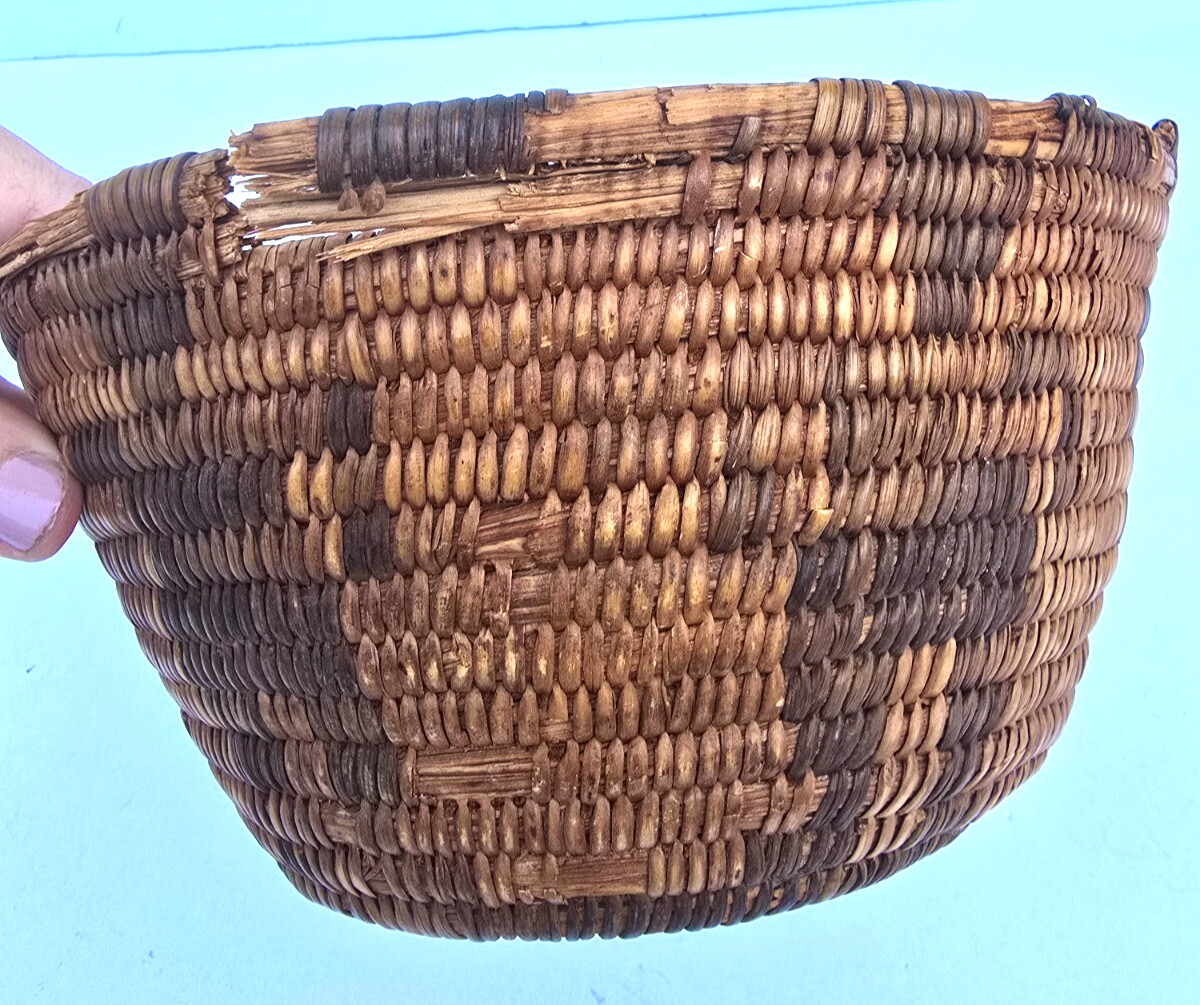 Apache Native American Figural Woven Handmade Basket w/ Human Figures