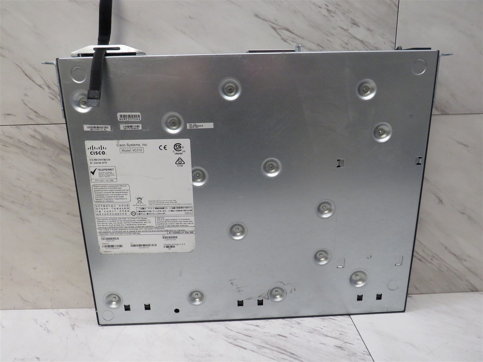 Cisco VG310 24-Port FXS Analog Voice Over IP Gateway w/ Power Cord