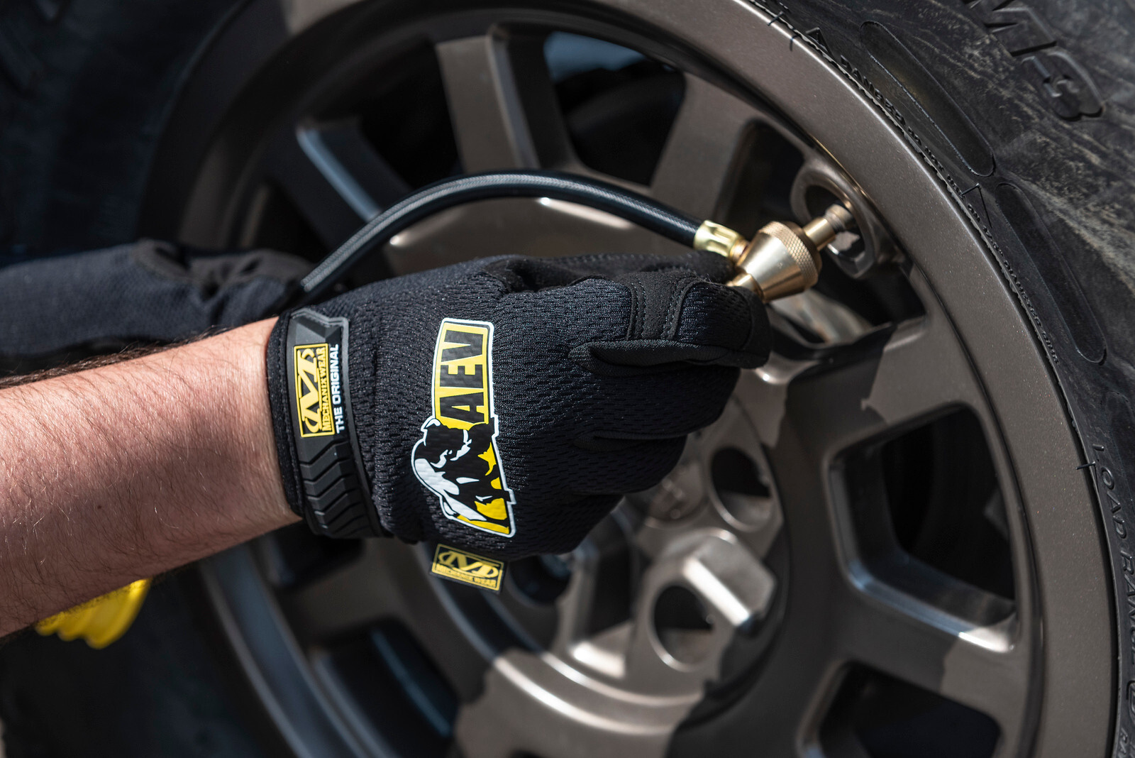 AEV Full-Size Expedition Recovery Kit for Full Size Trucks & SUVs Includes