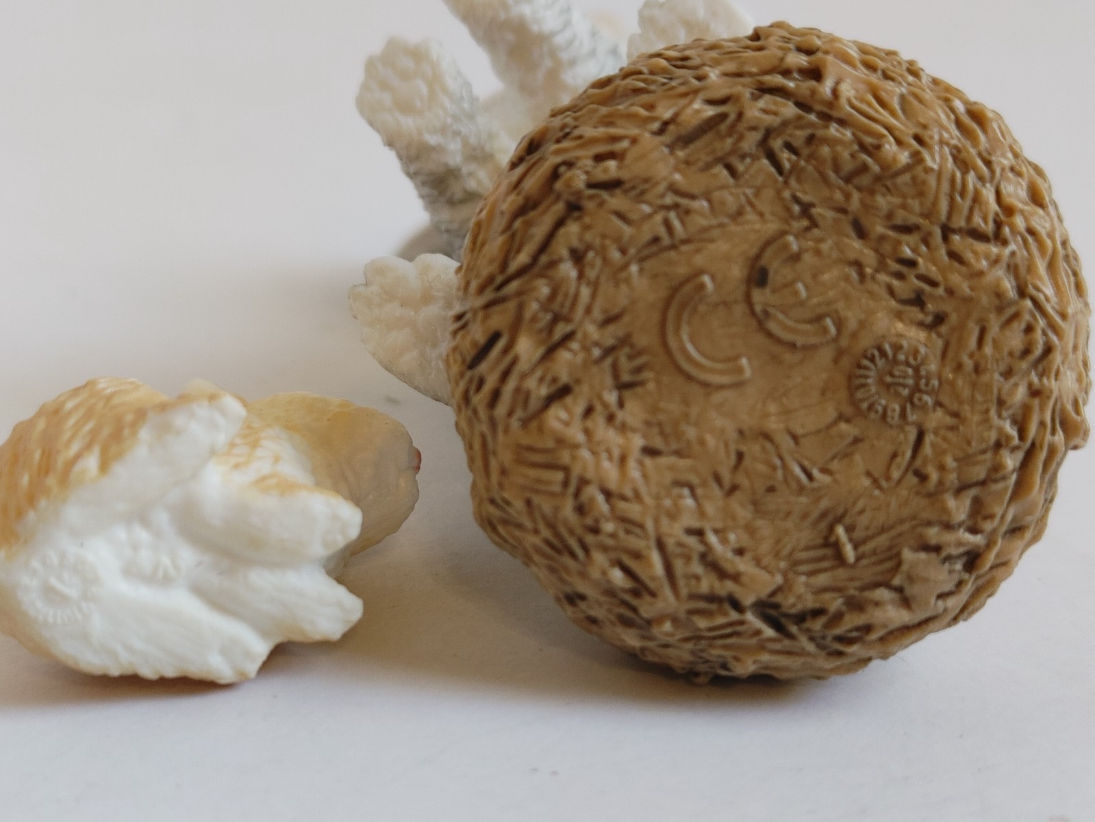 Schleich Bunny Rabbit 2016 Figure Nest Easter Figurine 3 piece