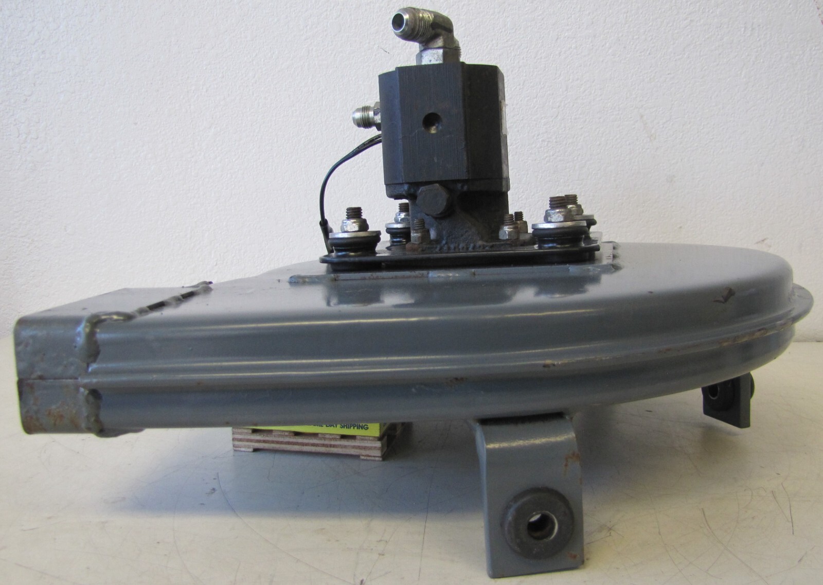 Tennant Sweeper Vacuum Fan Assembly Housing and Hydraulic Motor 1071240 9002683