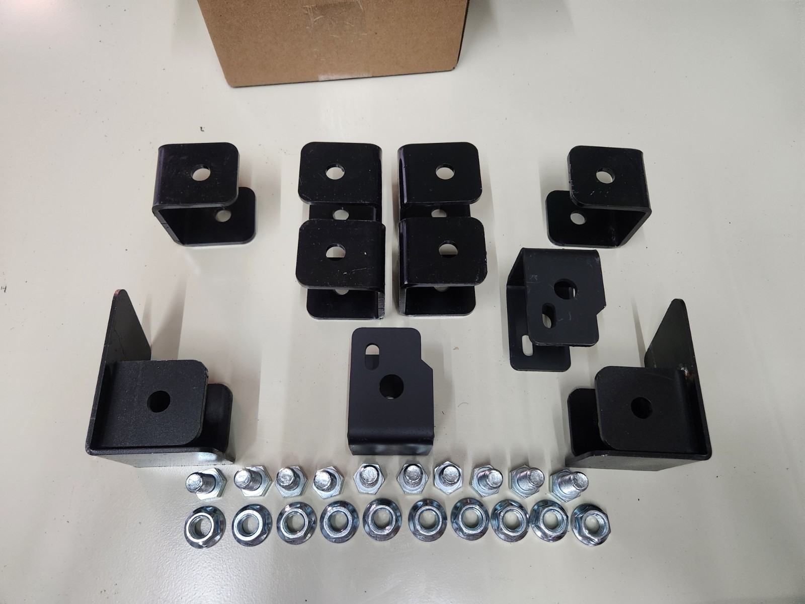 2014-2018 Chevy Silverado GMC Sierra Crew cab Rear seat lift kit 2.5" inch