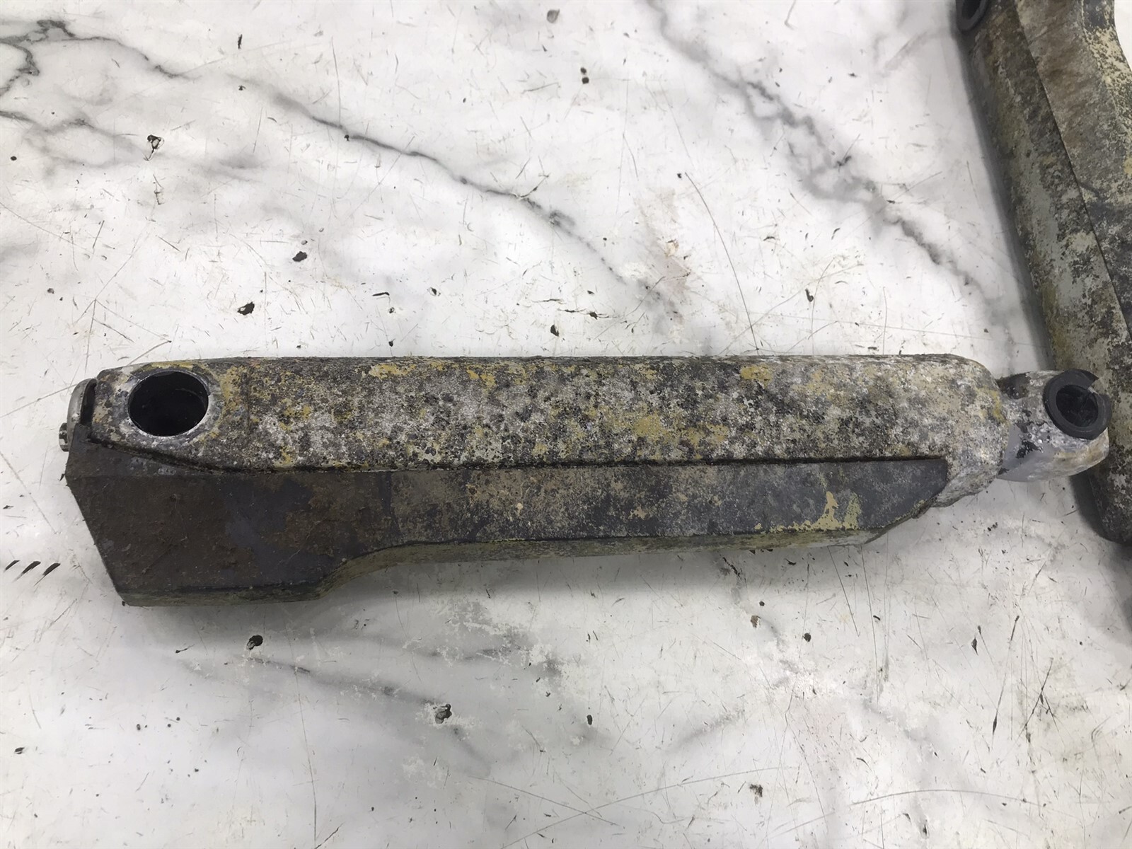 Volvo Penta out drive outdrive trim tilt lift hydraulic cylinders