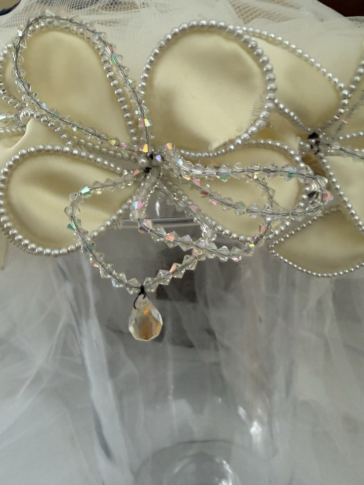 Stunning Crystal Silk Flowers Headpiece Wedding Veil Ivory