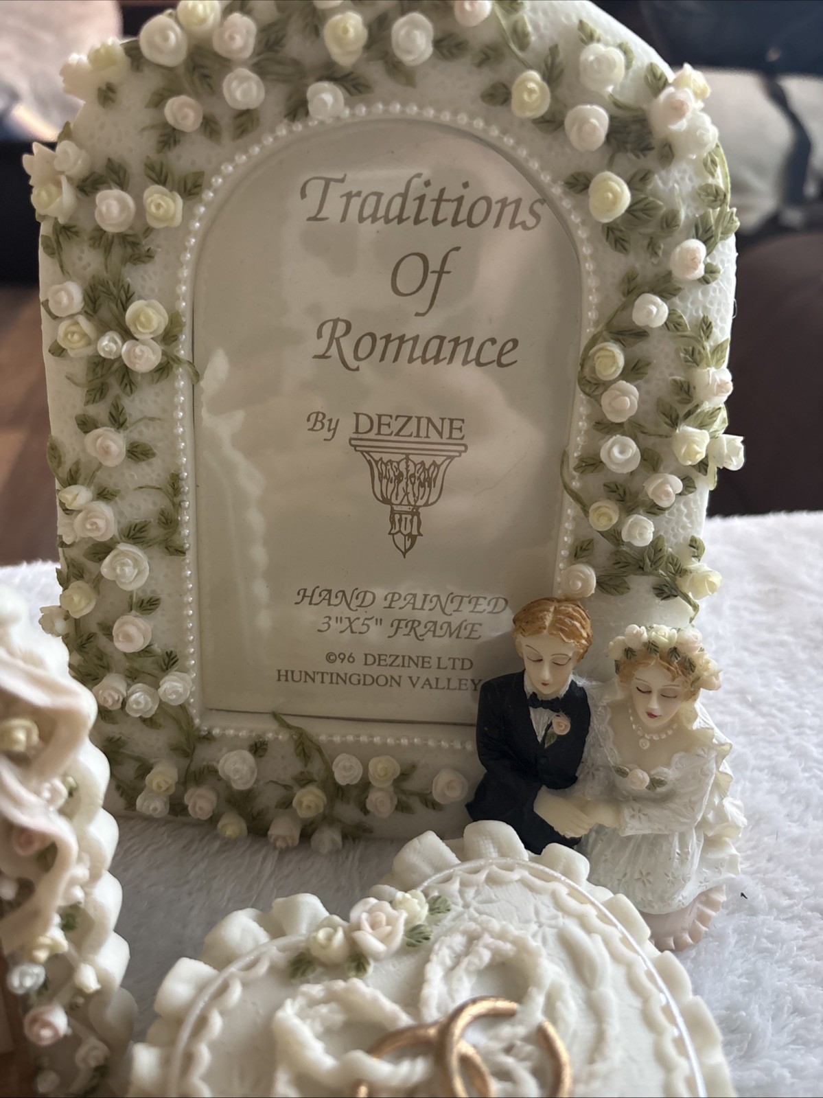 Traditions Of Romance By Dezine 1995 11 Piece Wedding Set