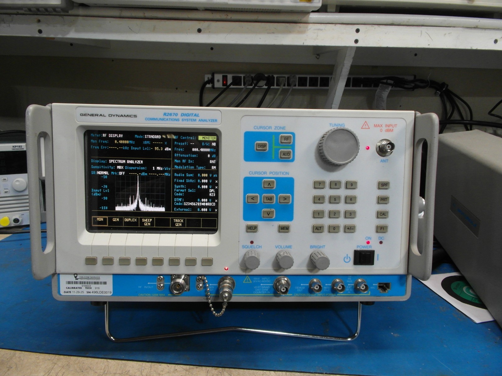 Motorola/General Dynamics R2670B Communications Service Monitor CALIBRATD LOADED