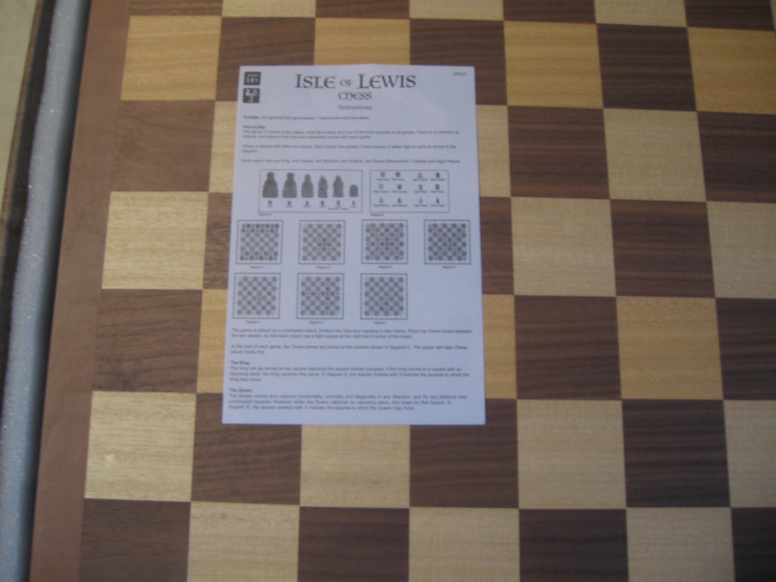 Brand New Isle Of Lewis Deluxe Replica Historic Large Chess Set Ambassador Games