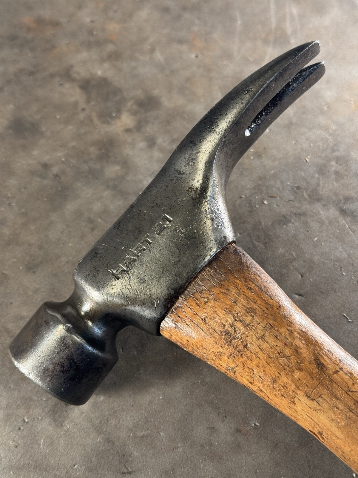 Hart - The Decker 21 California Framer Smooth Framing Hammer Original Handle
