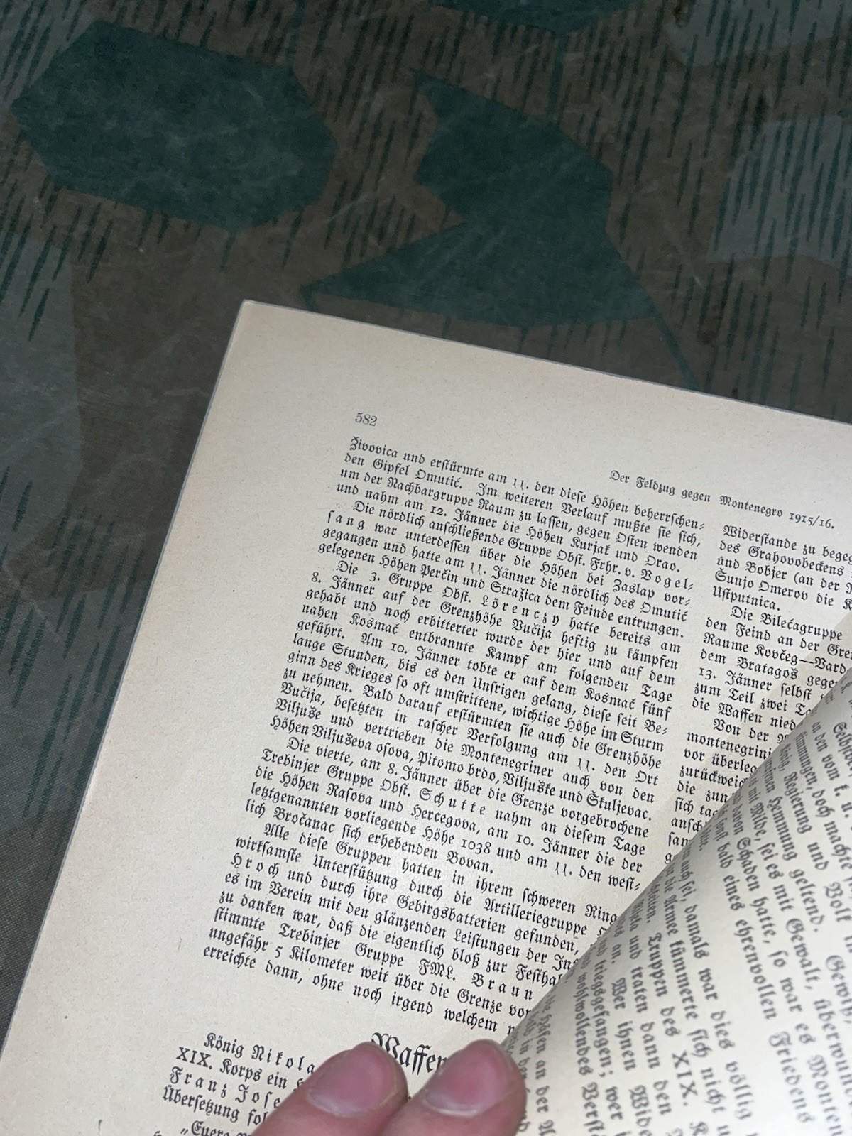 WW2 German Era Original Die Geschichte Des Weltkriegs Book #2 on German Military