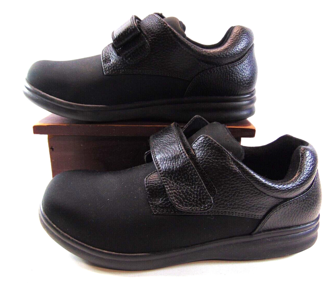Bell Horn Orthopedic Shoes 8XW Black Plymouth #5810 Therapeutic Shoes.